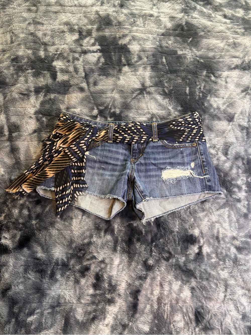 American Eagle Outfitters Blue Distressed Denim Shorts with scarf belt